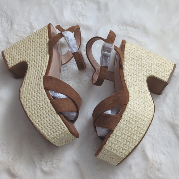 🆕🌿STEVEN PLATFORM HIPPY SANDALS🌿 - Picture 2 of 8